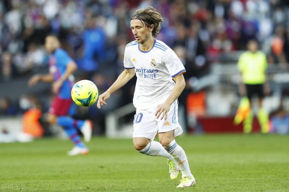 罗马诺：米兰之前就关注过帕尼切利，但白学堡1月不会卖