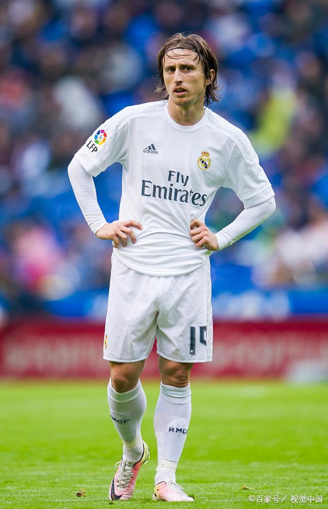 篮球篮网球员连续三场命中关键投篮